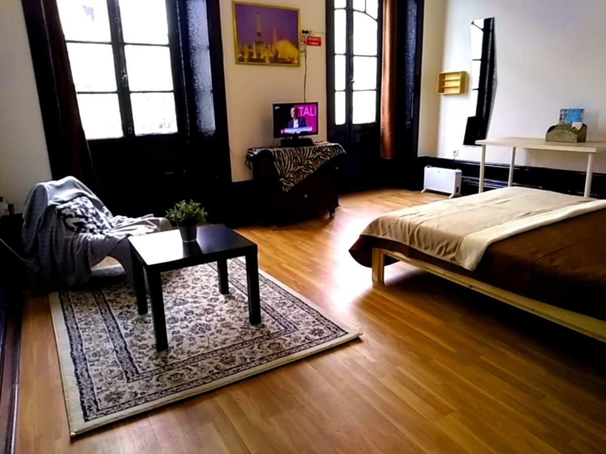 Astronaut Rooms Porto Room photo